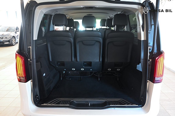 Mercedes-Benz V250 12 of 22