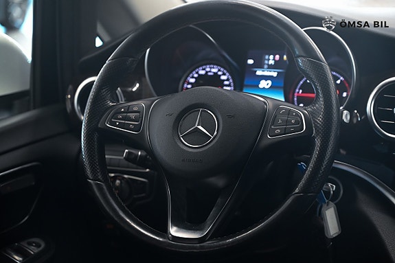 Mercedes-Benz V250 17 of 22