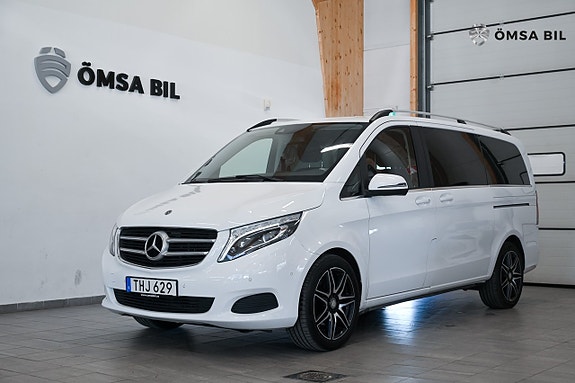 Mercedes-Benz V250 2 of 5