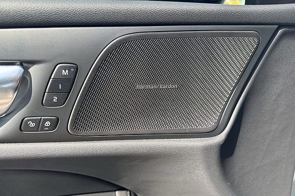Volvo V60 13 of 16