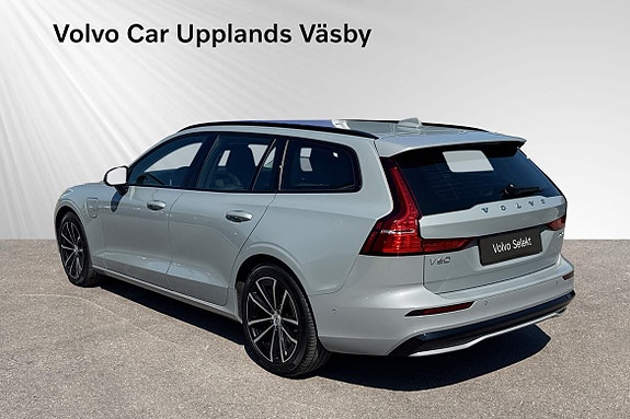 Volvo V60 4 of 5