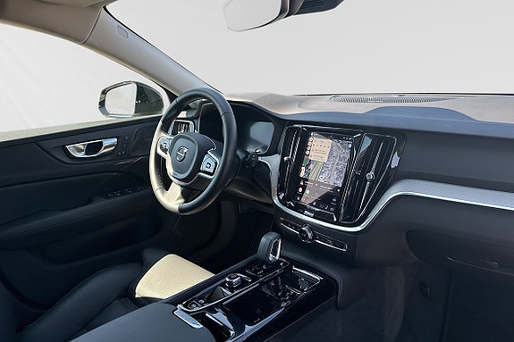 Volvo V60 10 of 16