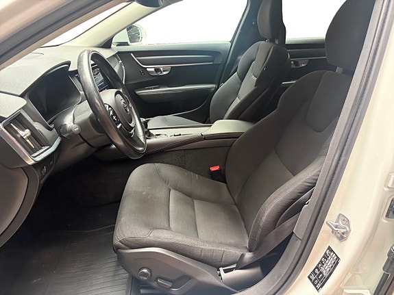 Volvo V90 13 of 17