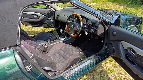 MG Cabriolet 4 of 5