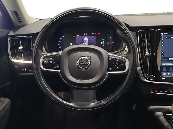 Volvo V90 10 of 17