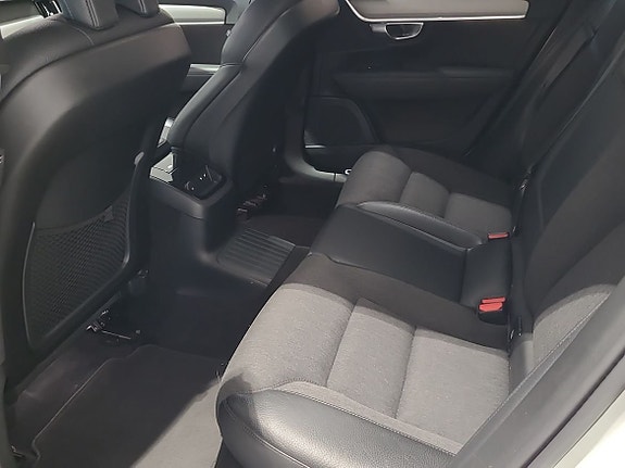Volvo V90 6 of 17