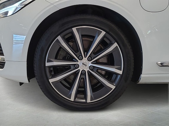 Volvo V90 9 of 17