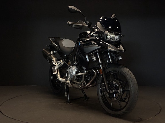 BMW F 750 GS - Triple Black 3 of 5