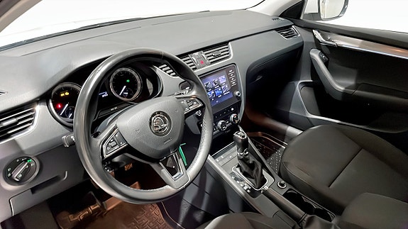 Skoda Octavia 7 of 14