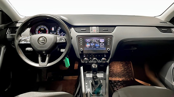 Skoda Octavia 10 of 14