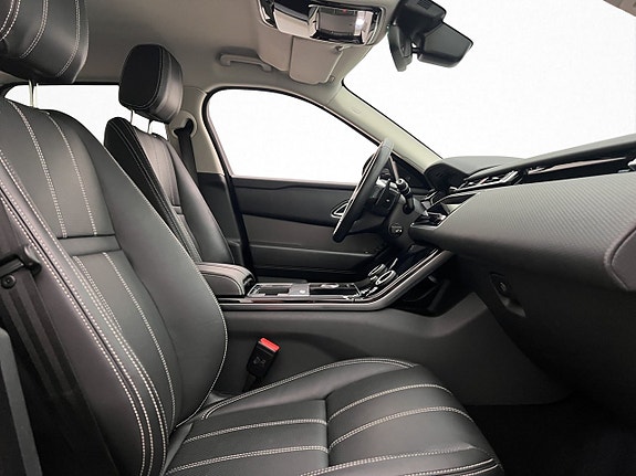 Land Rover Range Rover Velar 28 of 30