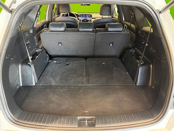 Kia Sorento 16 of 26