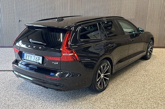 Volvo V60 4 of 12