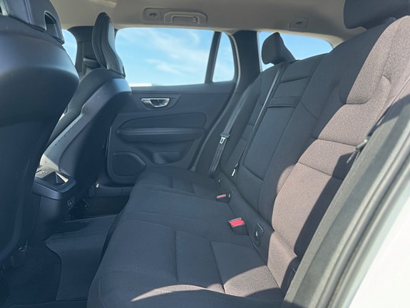 Volvo V60 11 of 15