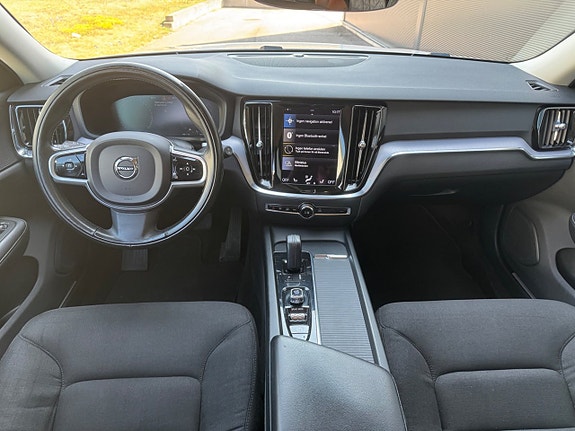 Volvo V60 9 of 15