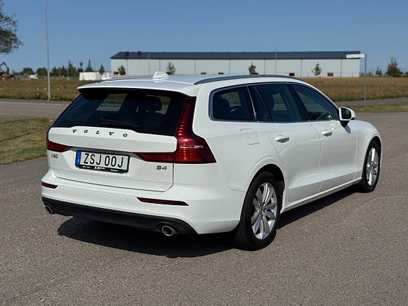 Volvo V60 4 of 5