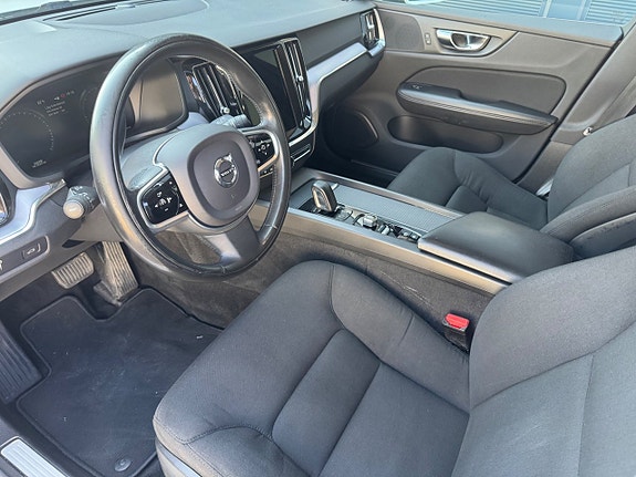 Volvo V60 7 of 15