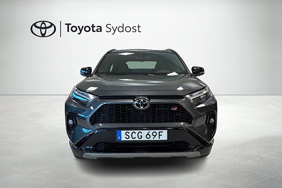 Toyota RAV4 5 of 5