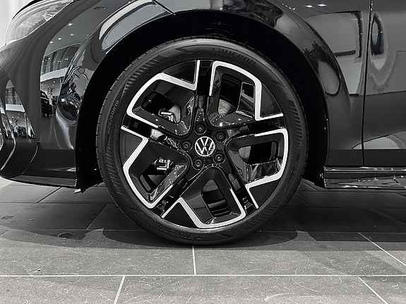 Volkswagen Golf I 6 of 17