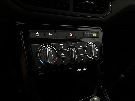 Volkswagen T-Cross 13 of 14