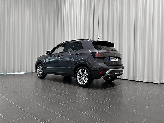 Volkswagen T-Cross 3 of 5