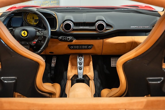 Ferrari 812 Superfast 13 of 20
