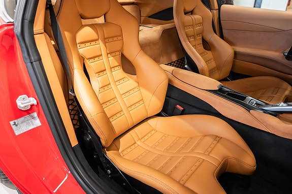 Ferrari 812 Superfast 15 of 20