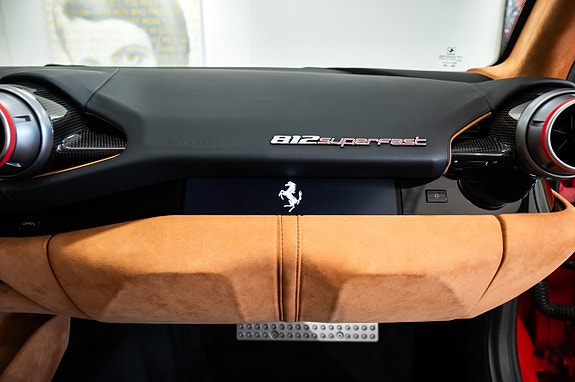 Ferrari 812 Superfast 18 of 20