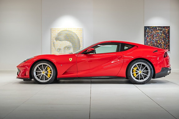 Ferrari 812 Superfast 8 of 20