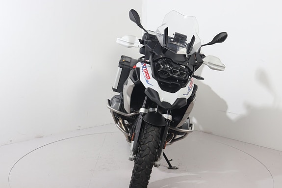BMW R 1250 GS 3 of 5