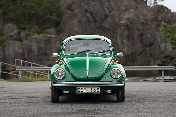 Volkswagen 1302 3 of 5