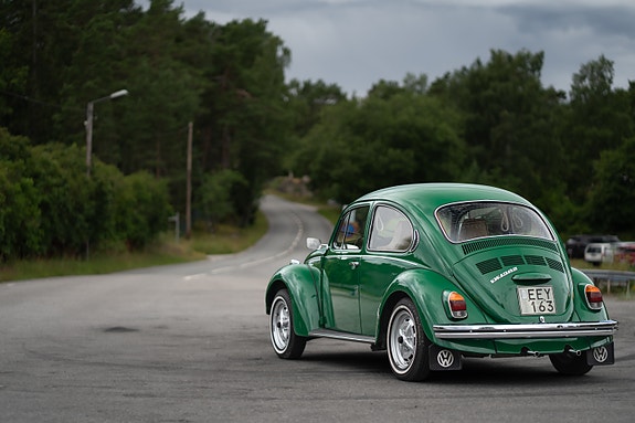 Volkswagen 1302 2 of 5