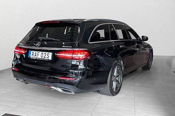 Mercedes-Benz E300 4 of 22