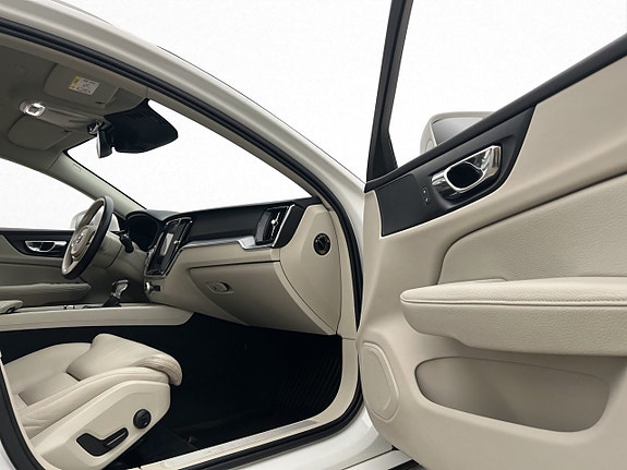 Volvo V60 17 of 30