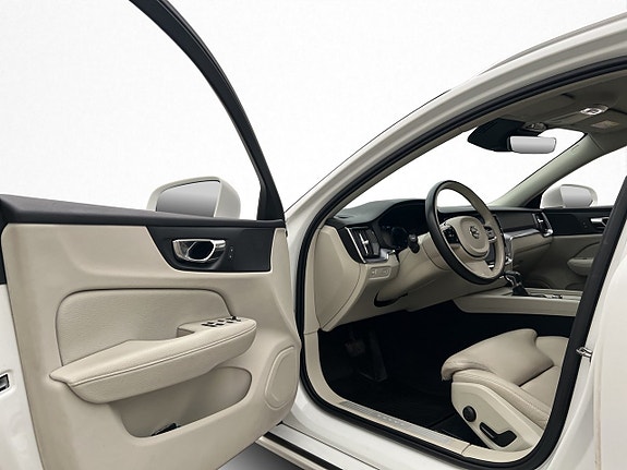 Volvo V60 12 of 30