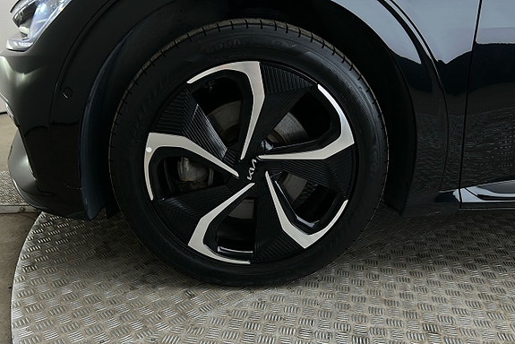 Kia EV6 12 of 30