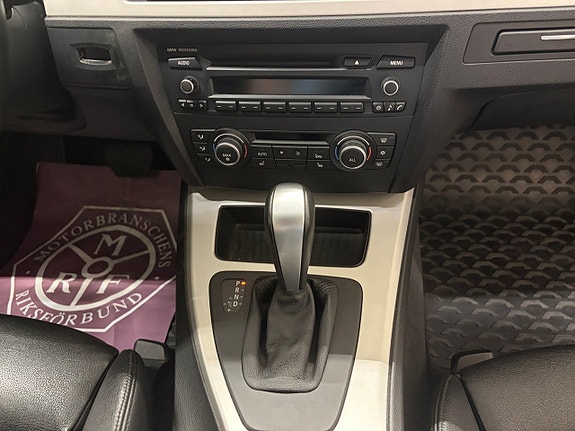 BMW 320d 12 of 17