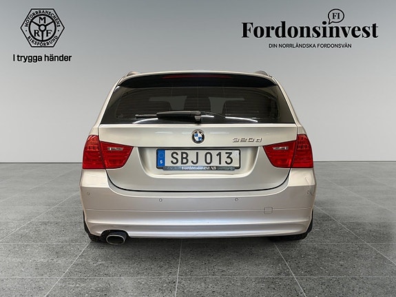 BMW 320d 5 of 17