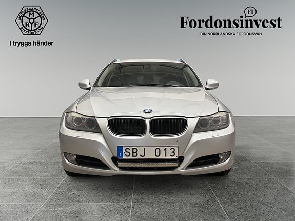 BMW 320d 8 of 17