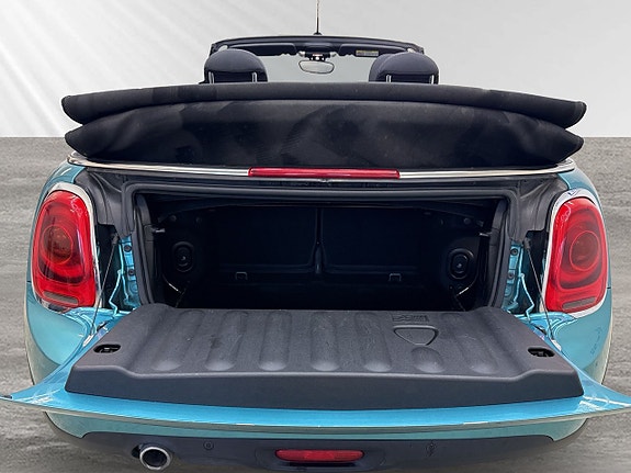MINI Cooper 12 of 26