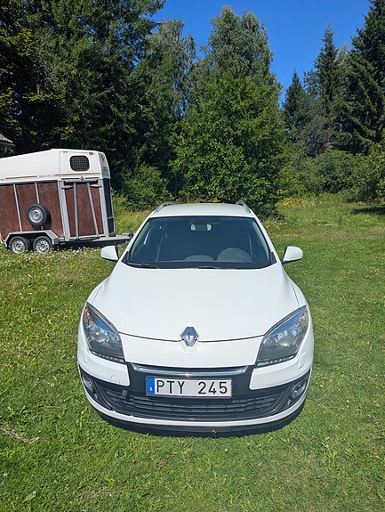 Renault Megane III 3 of 5