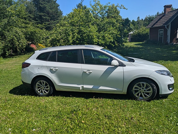 Renault Megane III 5 of 5