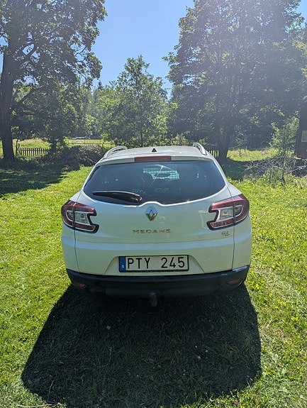 Renault Megane III 4 of 5