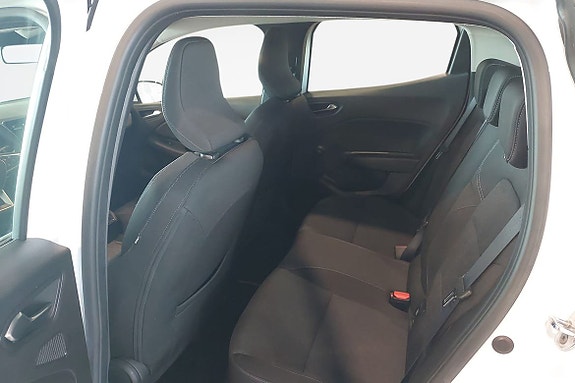 Renault Clio 7 of 10