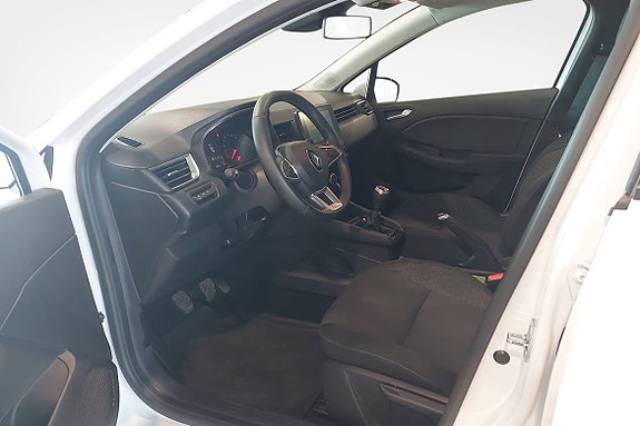 Renault Clio 6 of 10