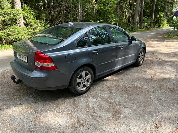 Volvo S40 3 of 5