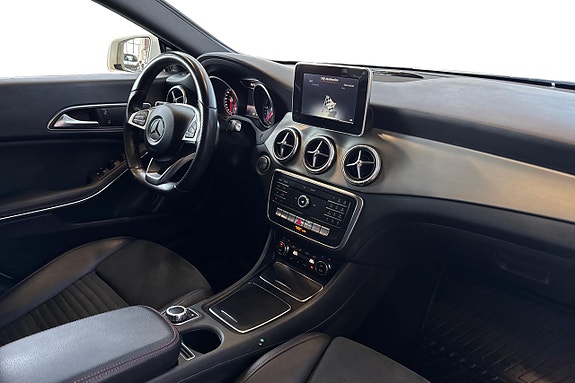 Mercedes-Benz CLA200 d 16 of 21