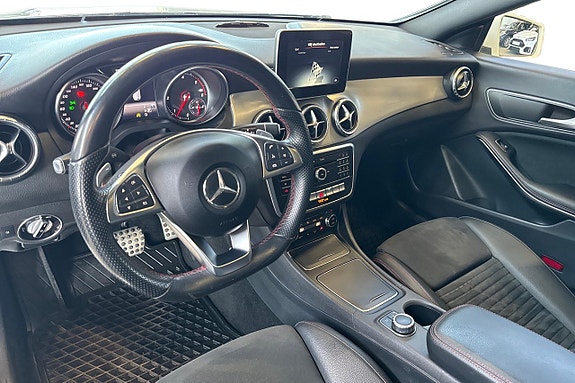 Mercedes-Benz CLA200 d 10 of 21