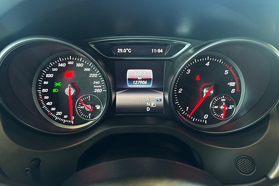 Mercedes-Benz CLA200 d 15 of 21