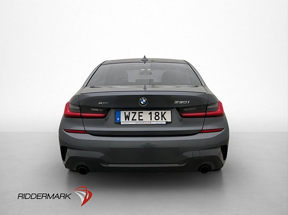 BMW 330i 7 of 30